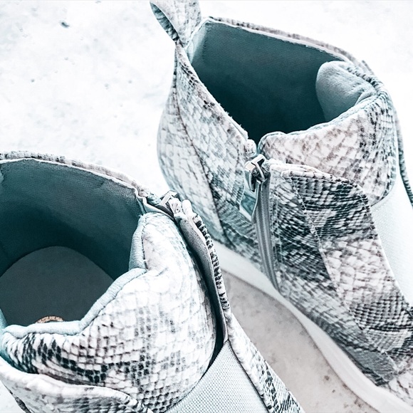 Snake Print Wedge Platform Sneakers - Picture 6 of 8